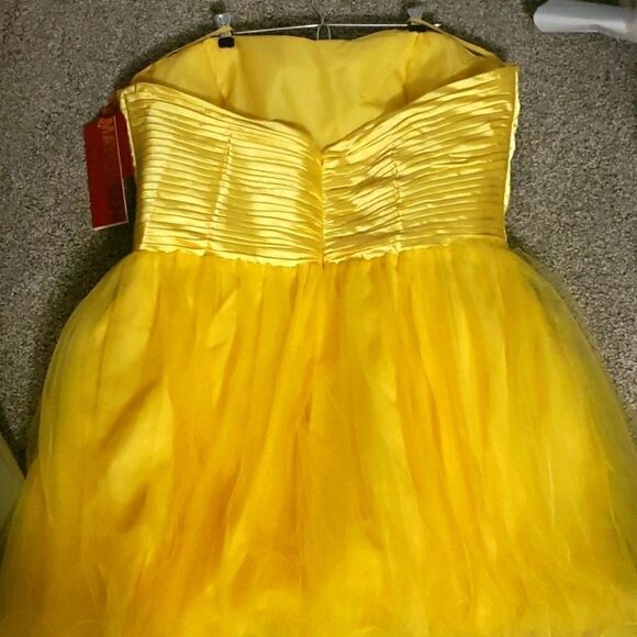 May Queen Couture Size 20 Formal Short Dress - Picture 8 of 13